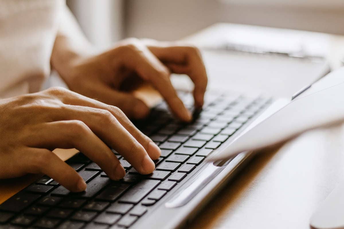 Modulo di richiesta informazioni per contattare GrifoFinance e ricevere consulenza finanziaria personalizzata su cessione crediti, mutui, leasing e soluzioni per PMI.